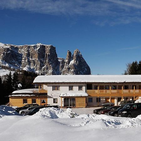 Hotel Ferienparadies Sabina Alpe Di Siusi Exteriér fotografie